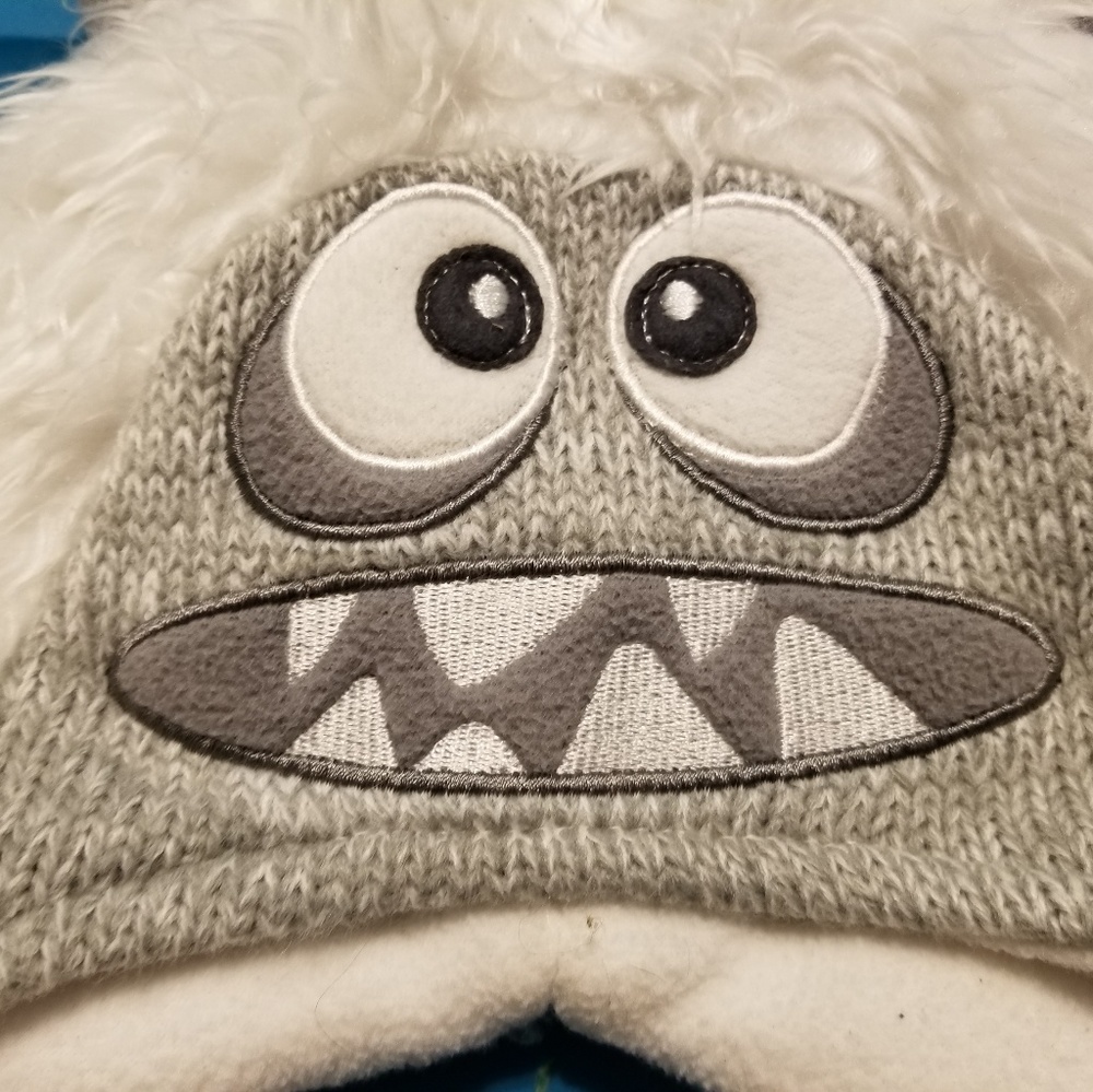 The abdominal snowman winter hat